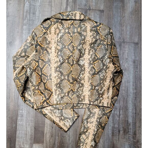 LA Coalition Jacket Womens Small Snakeskin Print Faux Leather Cropped Moto Zip - Picture 4 of 8